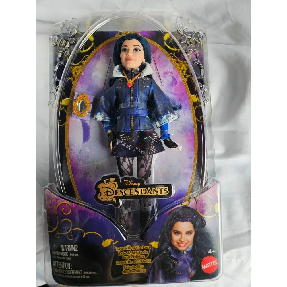 Disney Descendants Evie Isle of the Lost Mattel Fashion‎ Doll NEW